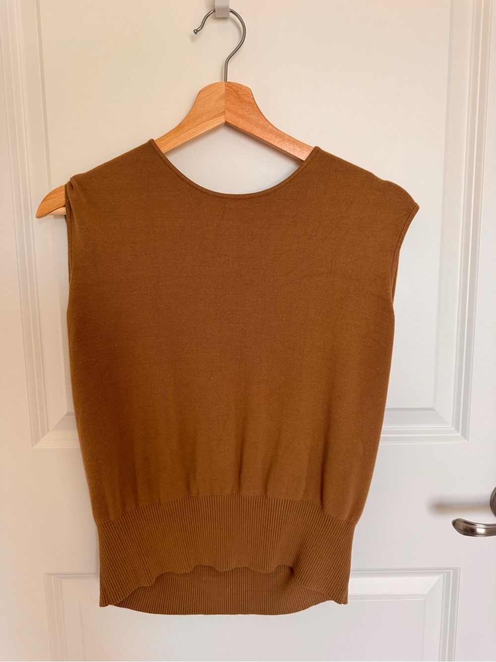 Banana Republic Camel Brown Sleeveless Knit Top XS